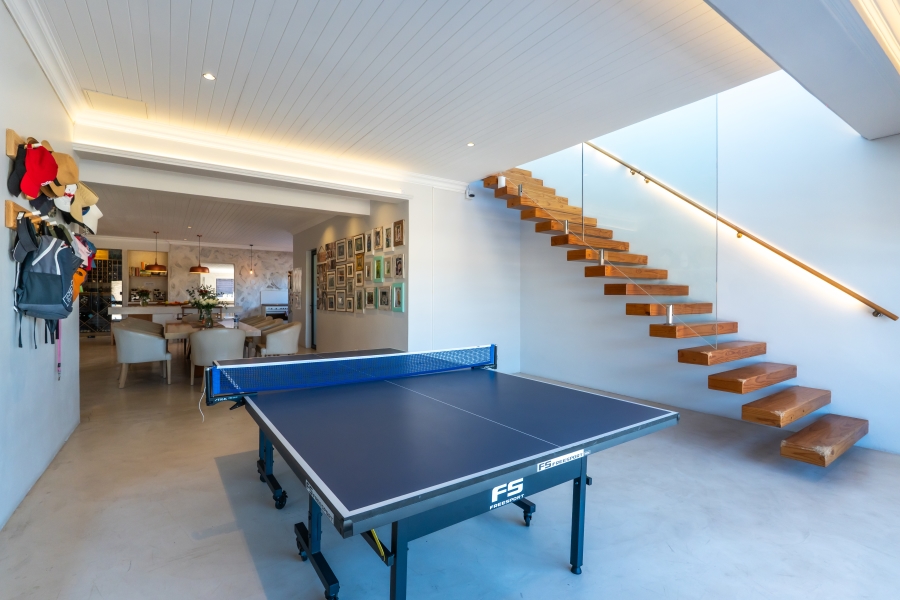 5 Bedroom Property for Sale in Van Riebeeckstrand Western Cape